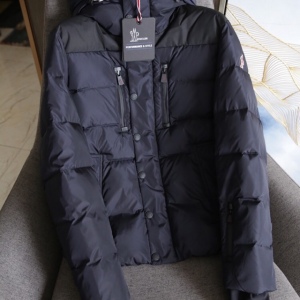  Moncler Jacket White Goose Down in Blue