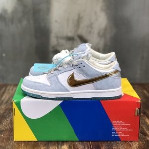 Nike Sean Cliver x NK SB Dunk Low Pro QS in Blue