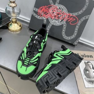 Versace Sneaker Chain Reaction in Green