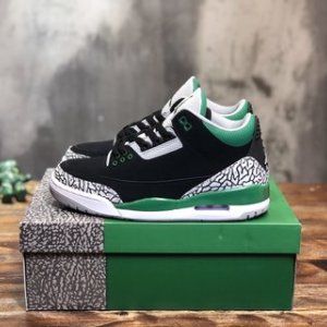 Nike Sneaker Air Jordan 3 in Black with Green
