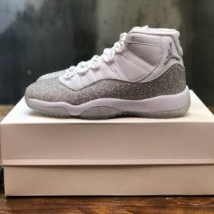 Nike Sneaker Air Jordan11 in Silver