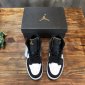 Replica NIKE Air Jordan 1 Middle sneaker