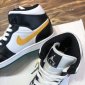 Replica Nike Air Jordan 1 Mid Sneaker