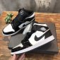 Replica Nike Air Jordan 1 Mid Sneaker