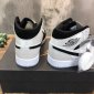 Replica Nike Air Jordan 1 Mid Sneaker