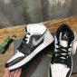 Replica Nike Air Jordan 1 Mid AJ1 Sneaker