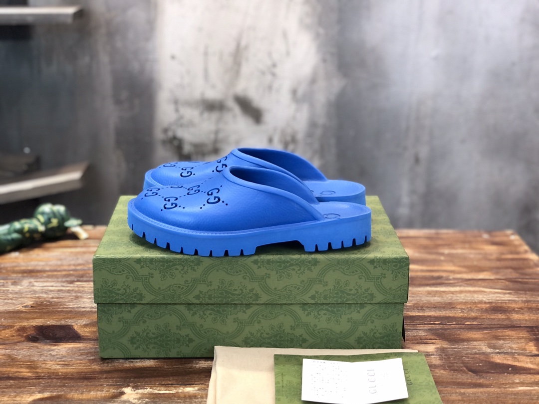 Coco Sneakers gucci couple slipper