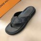 Replica Louis Vuitton Slipper MIRABEAU in Black