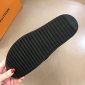 Replica Louis Vuitton Slipper MIRABEAU in Black