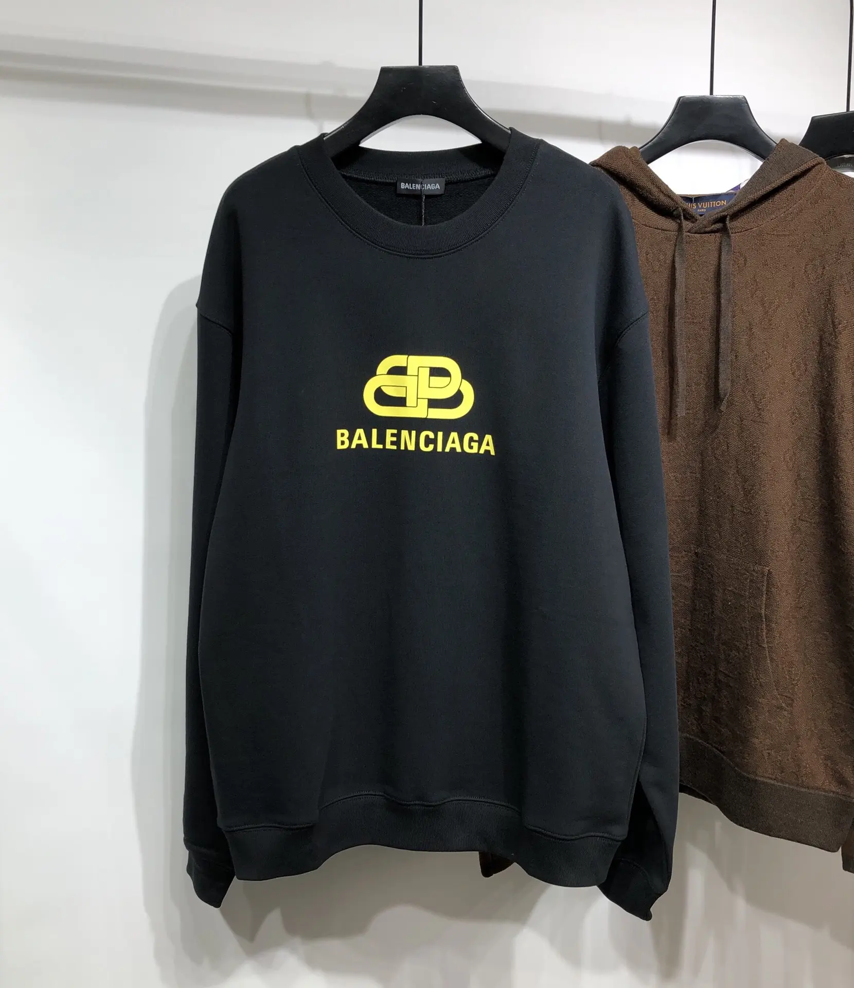 BALENCIAGA Men's & Women's Black Crew Neck Sweatshirt with Logo - 2021FW Collection, XS-L - Image 10