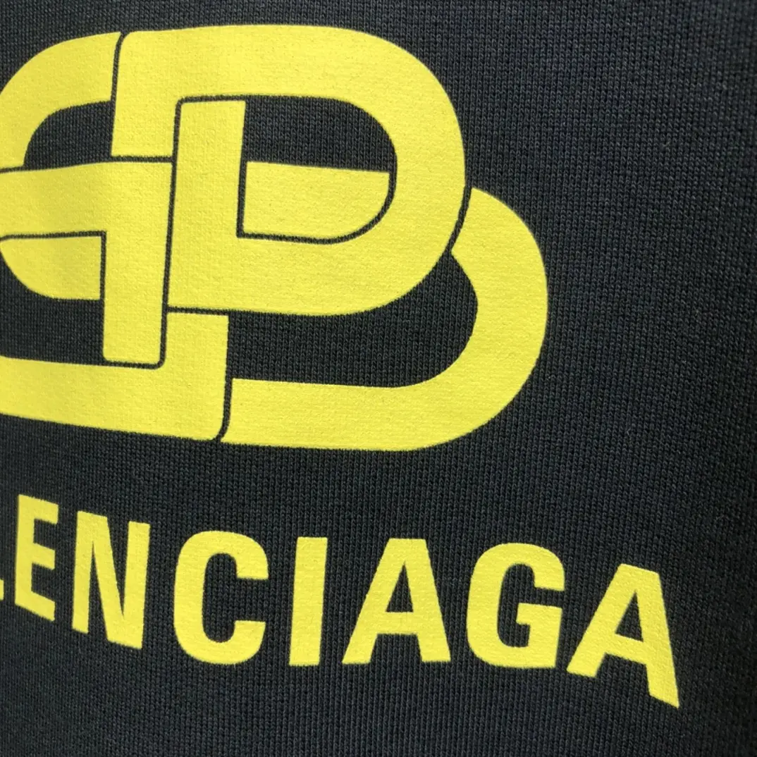 BALENCIAGA Men's & Women's Black Crew Neck Sweatshirt with Logo - 2021FW Collection, XS-L - Image 7