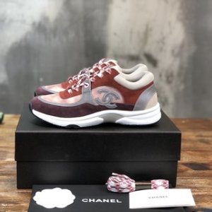 Chanel Sneaker suede Calfskin in Red