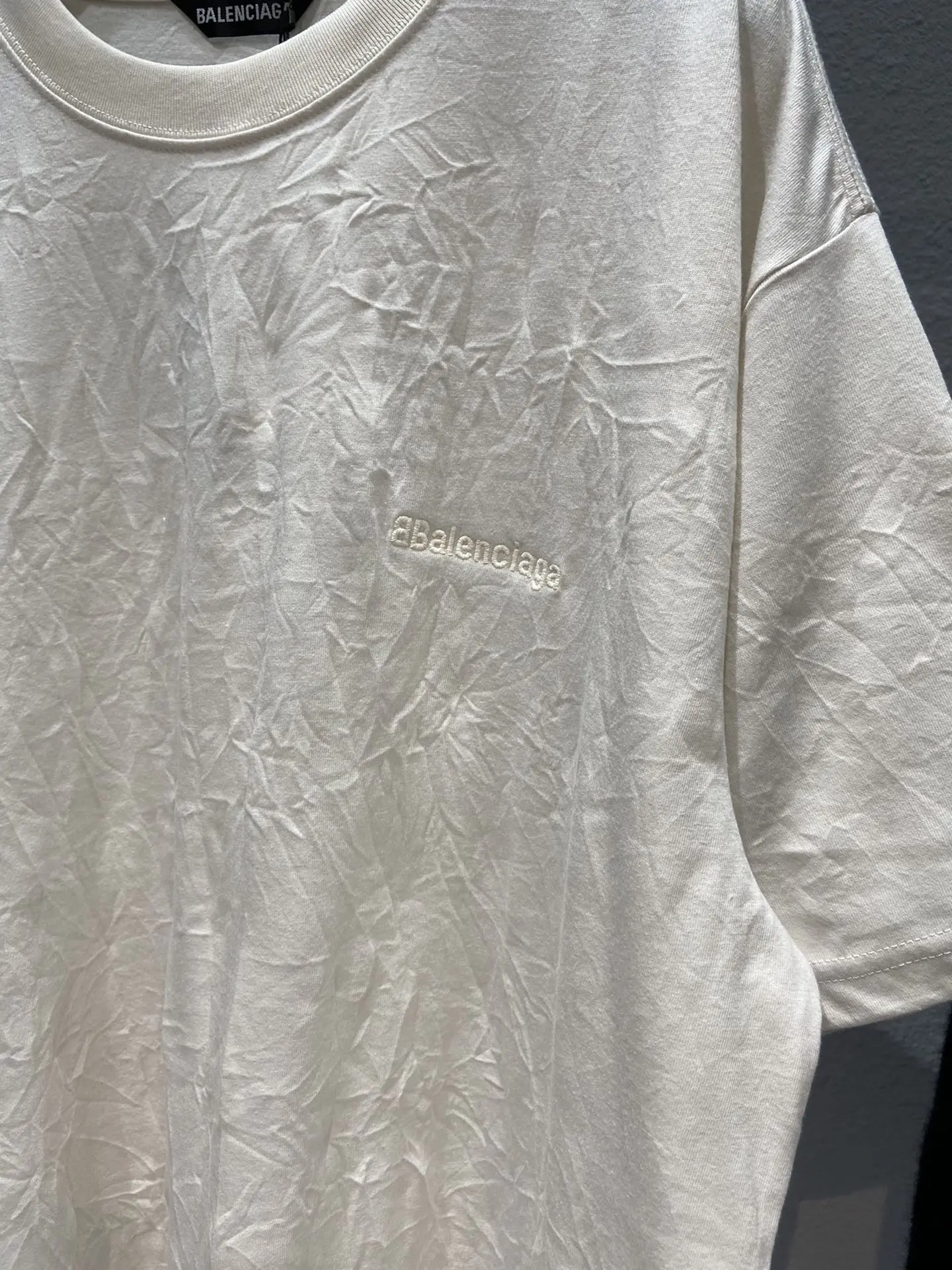 Balenciaga BB T-Shirt Beige Unisex - Image 8