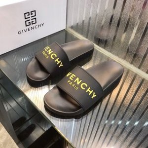 Givenchy slipper in Black