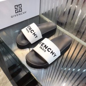 Givenchy slipper in White