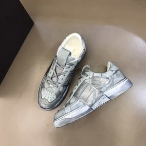 Valentino Sneaker Low-Top Calfskin in Gray