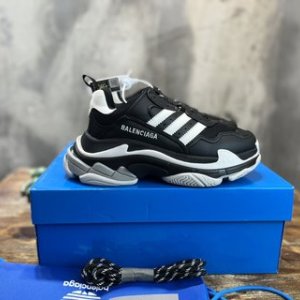 BALENCIAGA - BALENCIAGA / Adidas - Triple S Sneakers, Men, Black