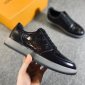 Replica LOUIS VUITTON RIVOLI SNEAKER