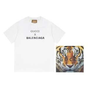 Balenciaga - logo-print T-shirt - men - Cotton 