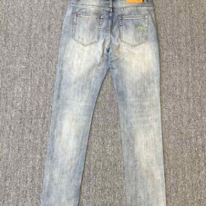 33 x 29.5 Vintage Wrangler Jeans Light Wash Distress Faded Medium Wash High Waist Denim Grunge Style Mom Jeans Boyfriend Jeans