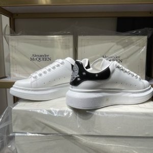 Alexander McQueen, Oversized leather sneakers, Women, White and navy blue