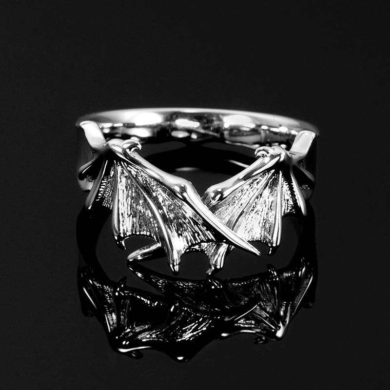 Devil Wings Ring Bold Statement Style With Street Luxury - Image 4