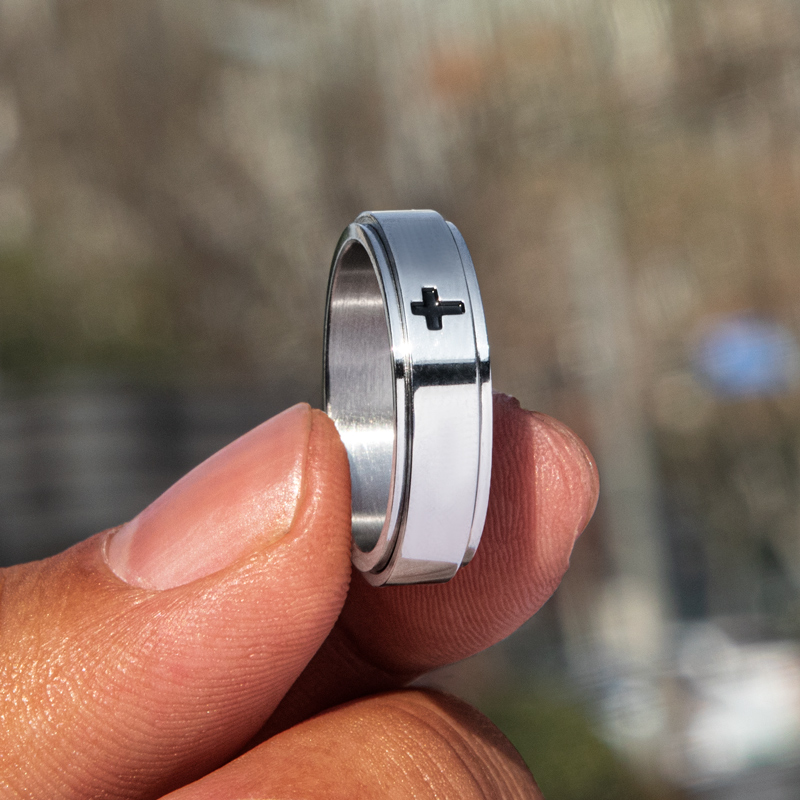 Spinner Relieving Stress Stainless Steel Cross Band Ring - Image 3