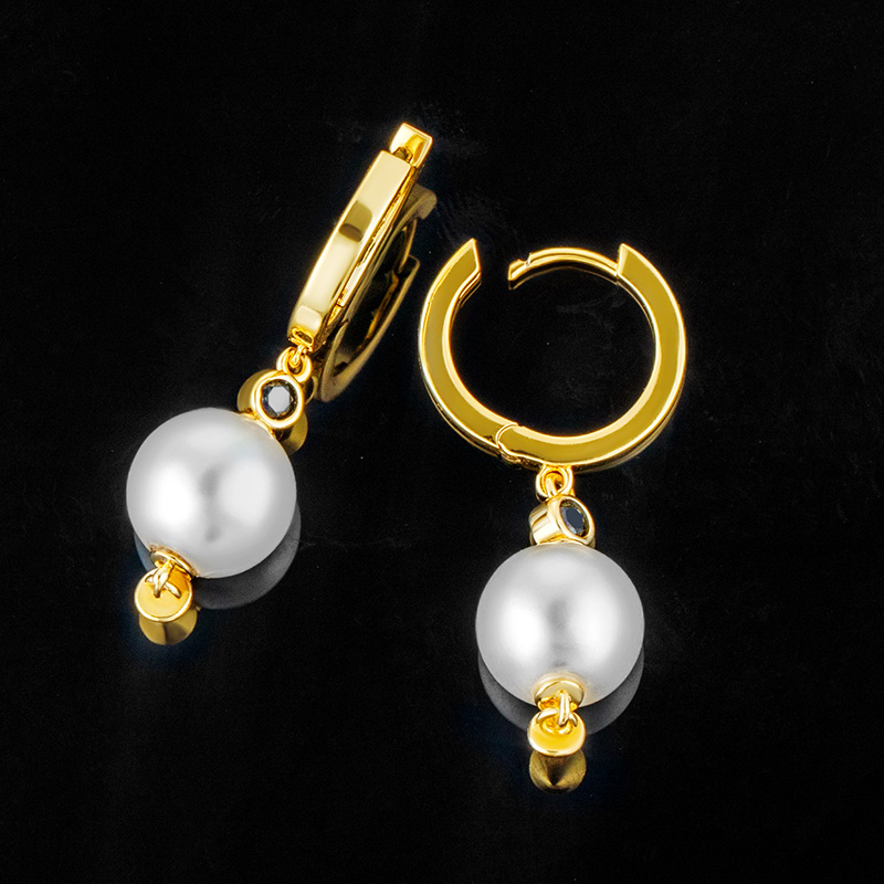 Pearl Corn Dangle Earrings Bold Statement Style With Street Luxury - Image 5