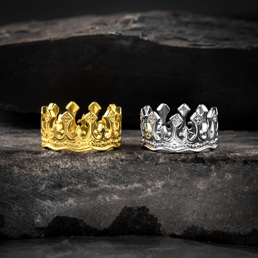 King Crown Ring Bold Statement Style With Street Luxury - Image 5