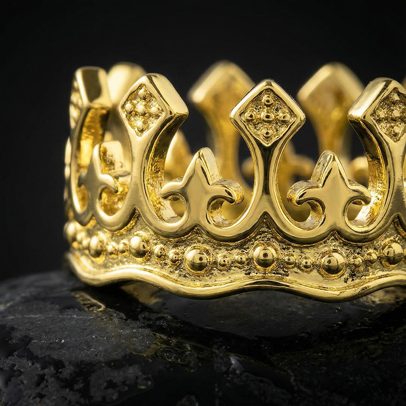 King Crown Ring Bold Statement Style With Street Luxury - Image 7