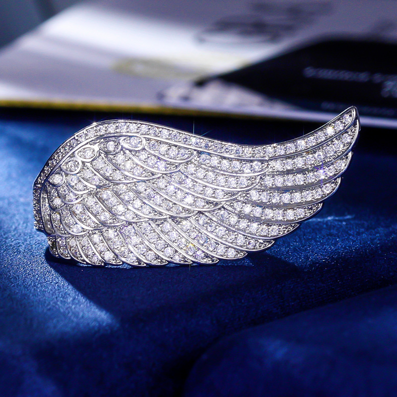 Iced Out Colorful Angel Wing Ring Gold With Street Luxury Shine - Image 3
