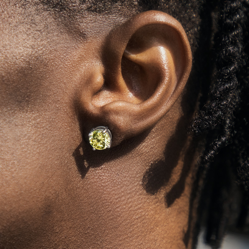 Olive Brilliant Round Cut Stud Earrings Gold With Street Luxury Shine - Image 4