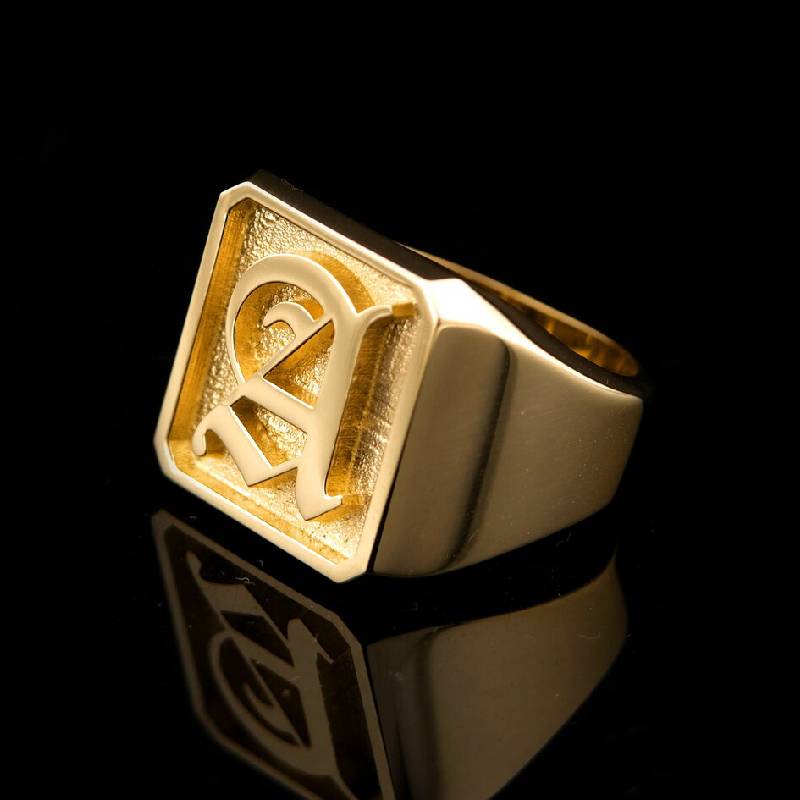 Old English Font 26 Initial Letters Rectangle Signet Ring Gold - Image 7