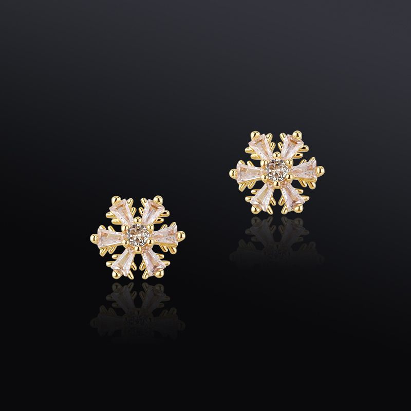 Sparkling Snowflake Stud Earrings Bold Statement Style With Street Luxury - Image 4