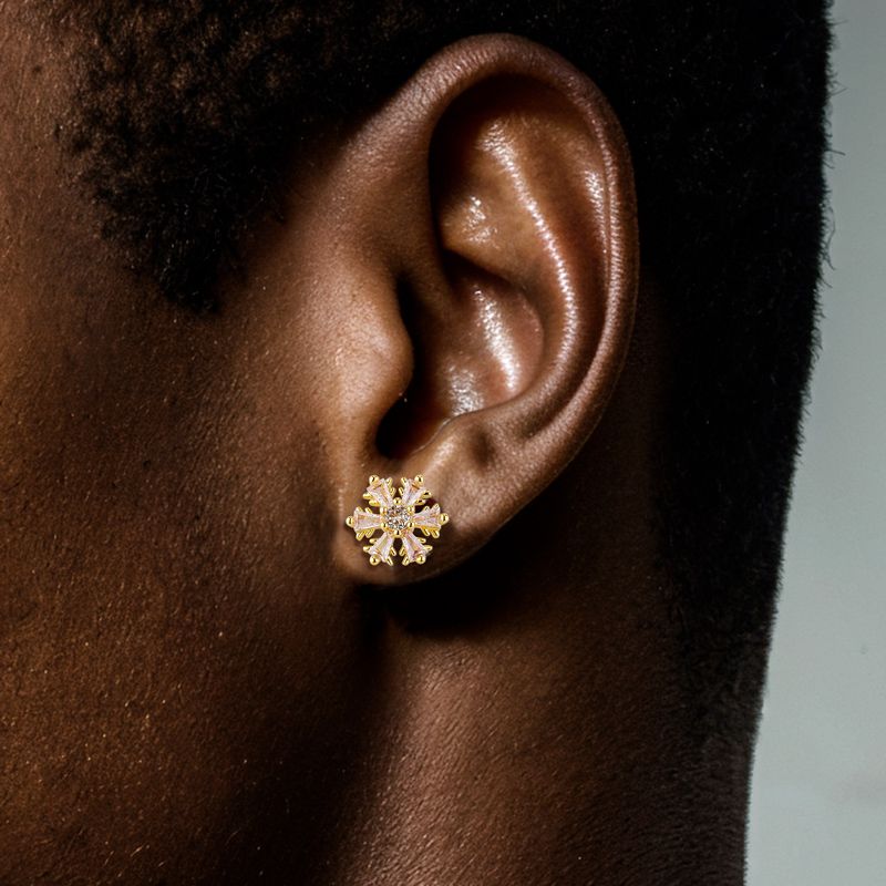 Sparkling Snowflake Stud Earrings Bold Statement Style With Street Luxury