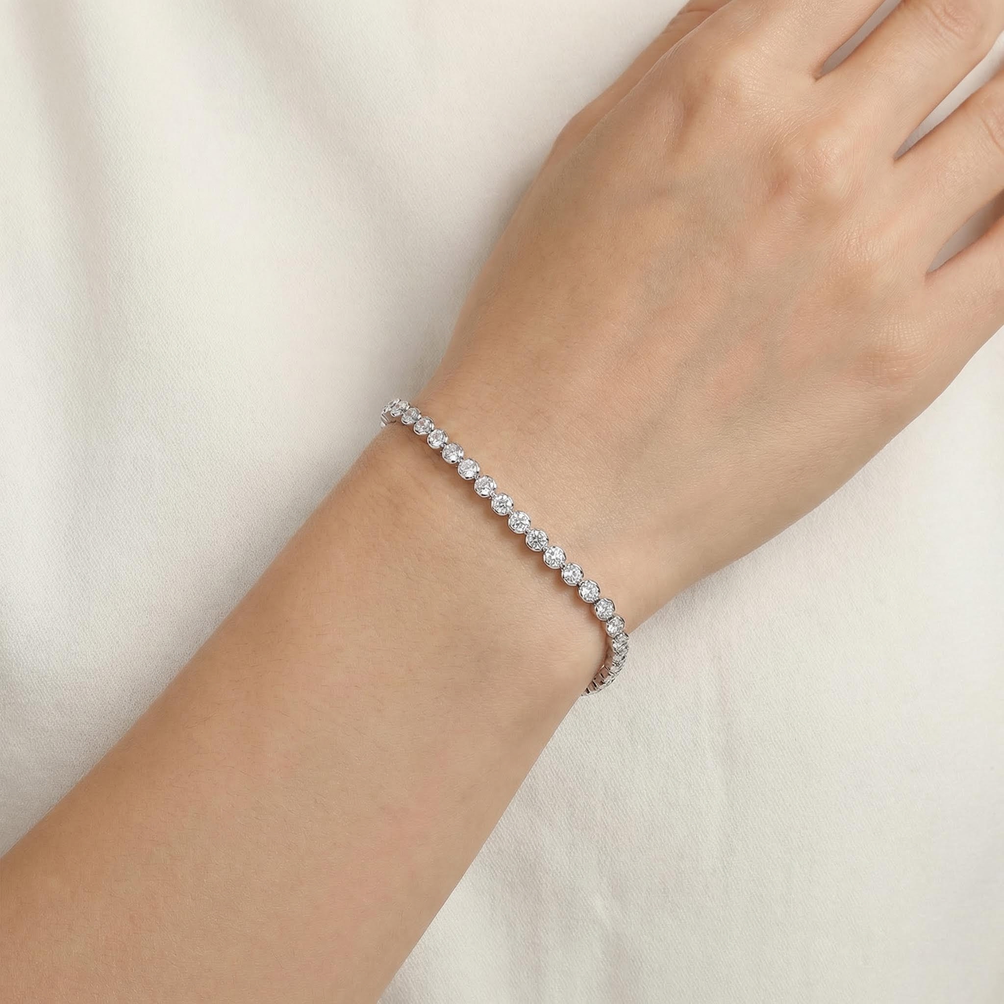 S925 Silver Sparkling Diamond Tennis Bracelets With Iced Out Shine - Image 3