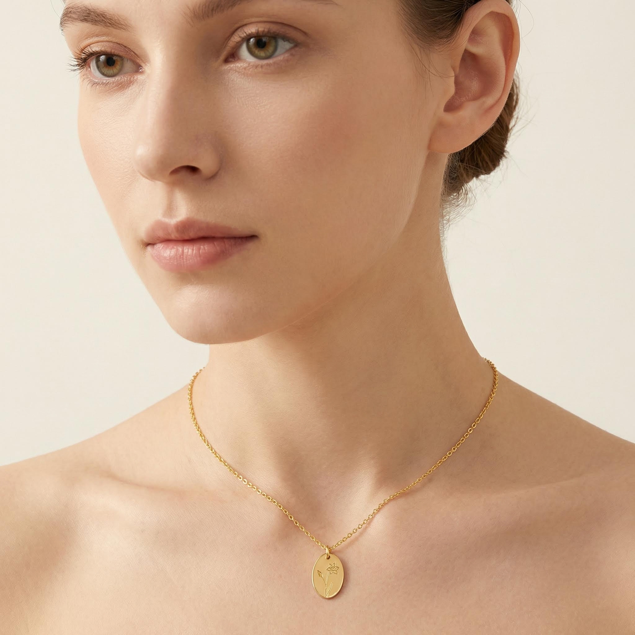 Personlized Birth Flower Necklace Bold Statement Style With Street Luxury - Image 4