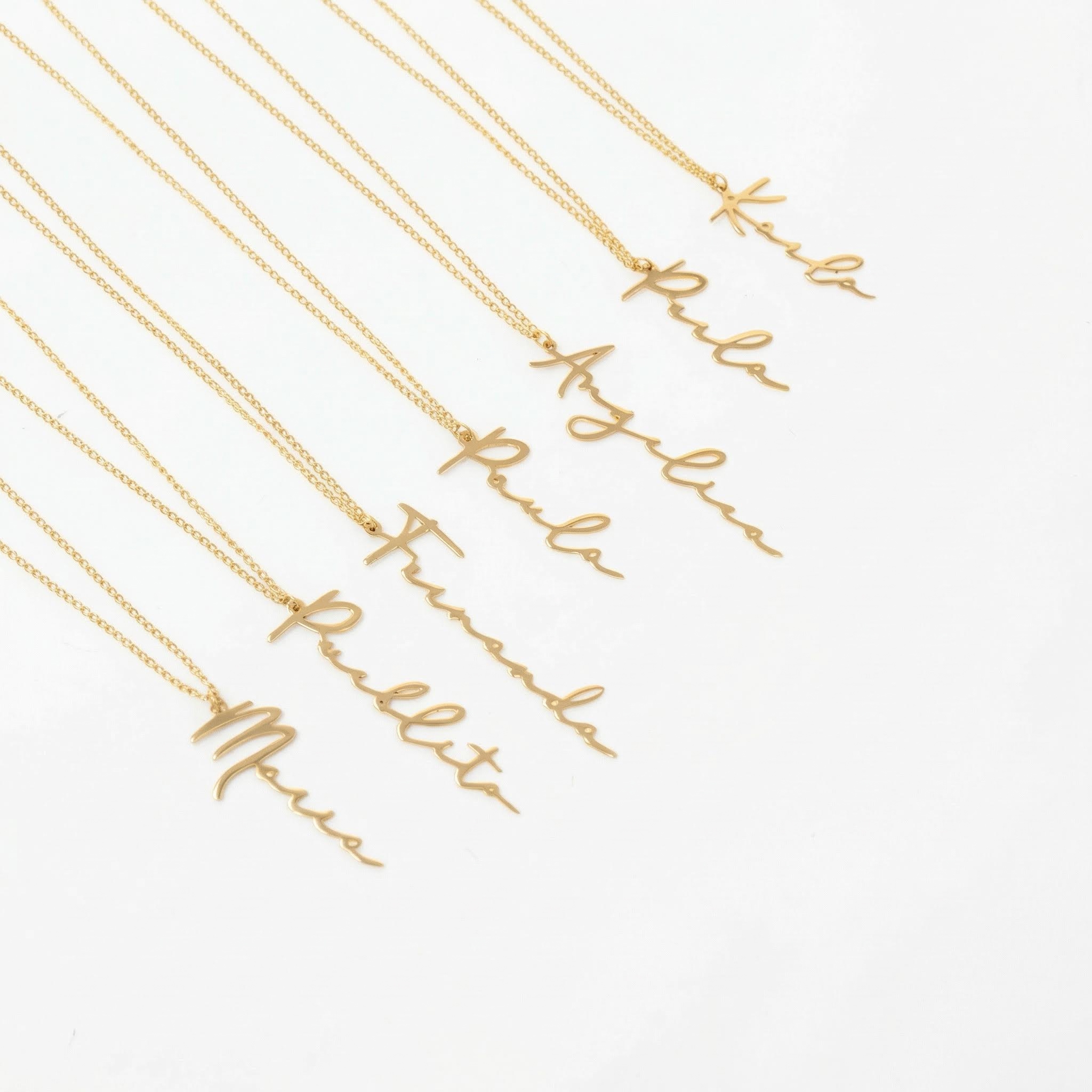 Customized Vertical Name Necklace Bold Statement Style With Street Luxury - Image 3