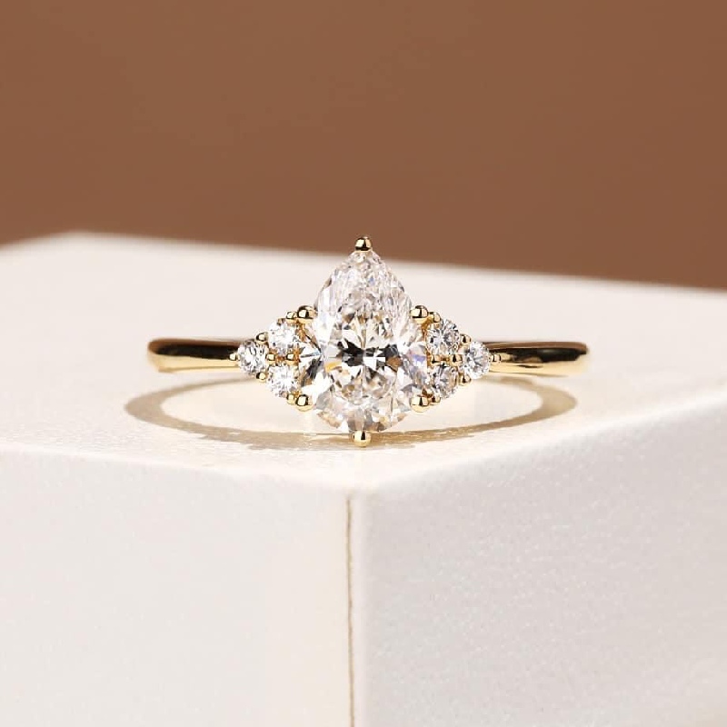Pear Cut With Side Round Diamond Engagement Ring Moissanite - Image 5