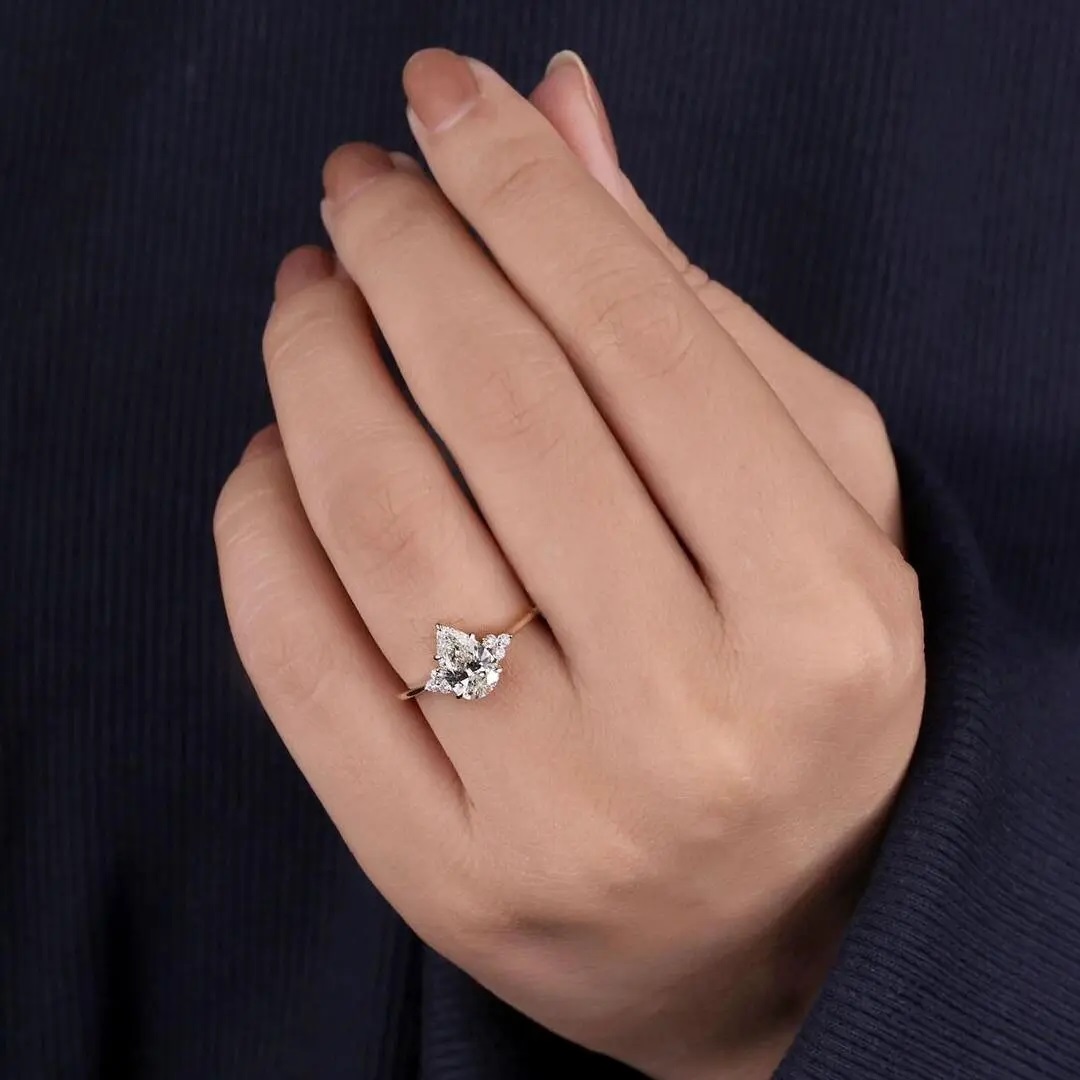 2.15ct Pear & Round Cut Vvs Moissanite S925 Silver Engagement Ring Iced Out - Image 3