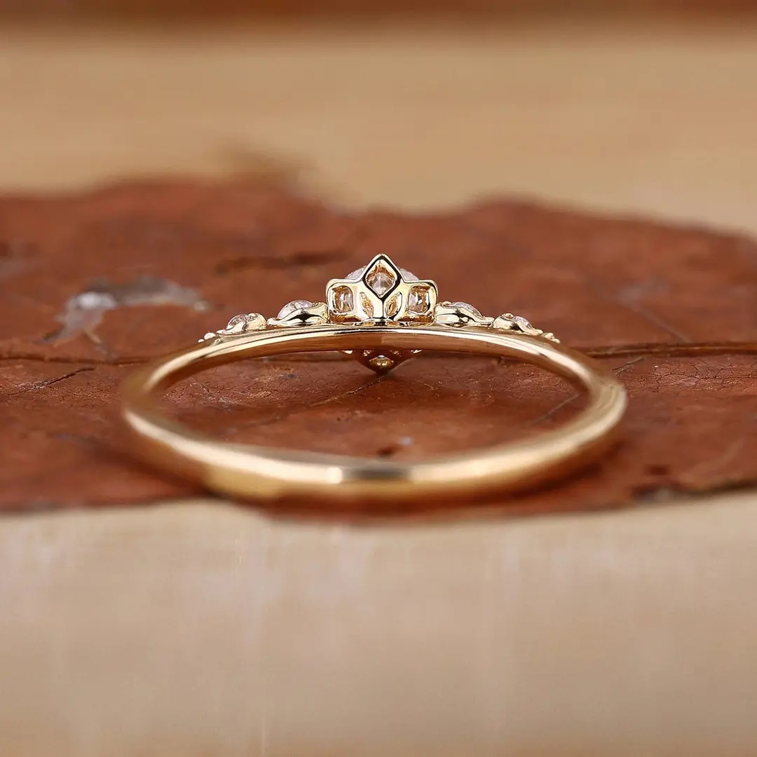 0.68ct Round Cut Vvs Moissanite S925 Silver Engagement Ring Iced Out - Image 8