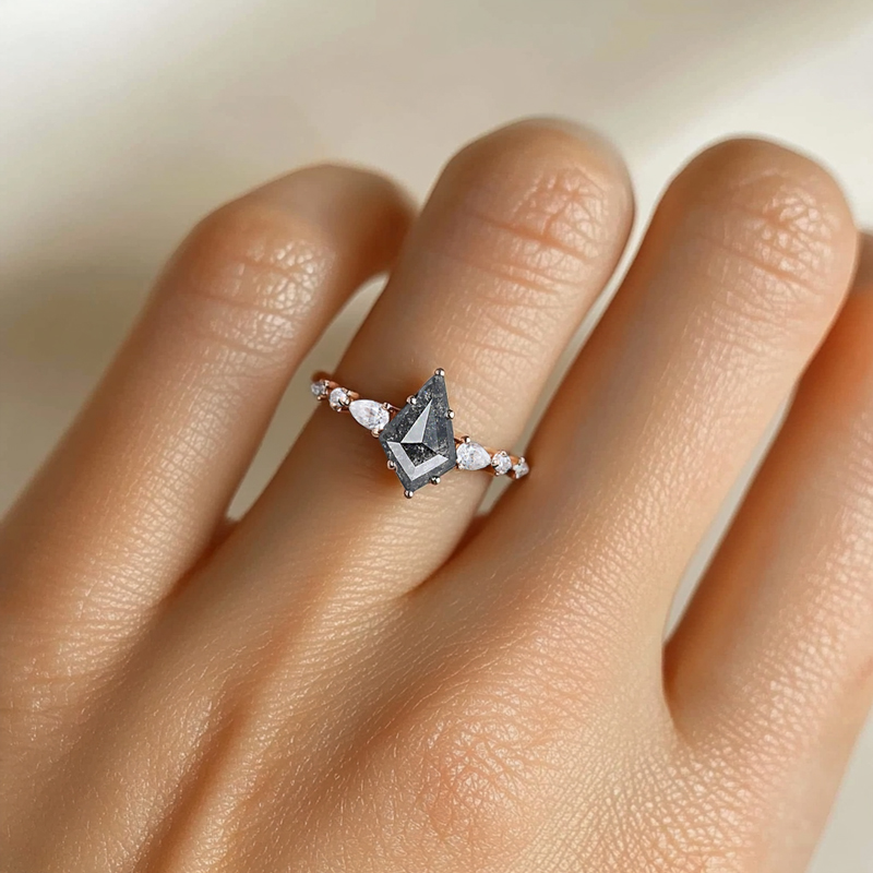 1.7ct Kite Cut Salt & Pepper Diamond With Round Cut Moissanite Accented - Image 5