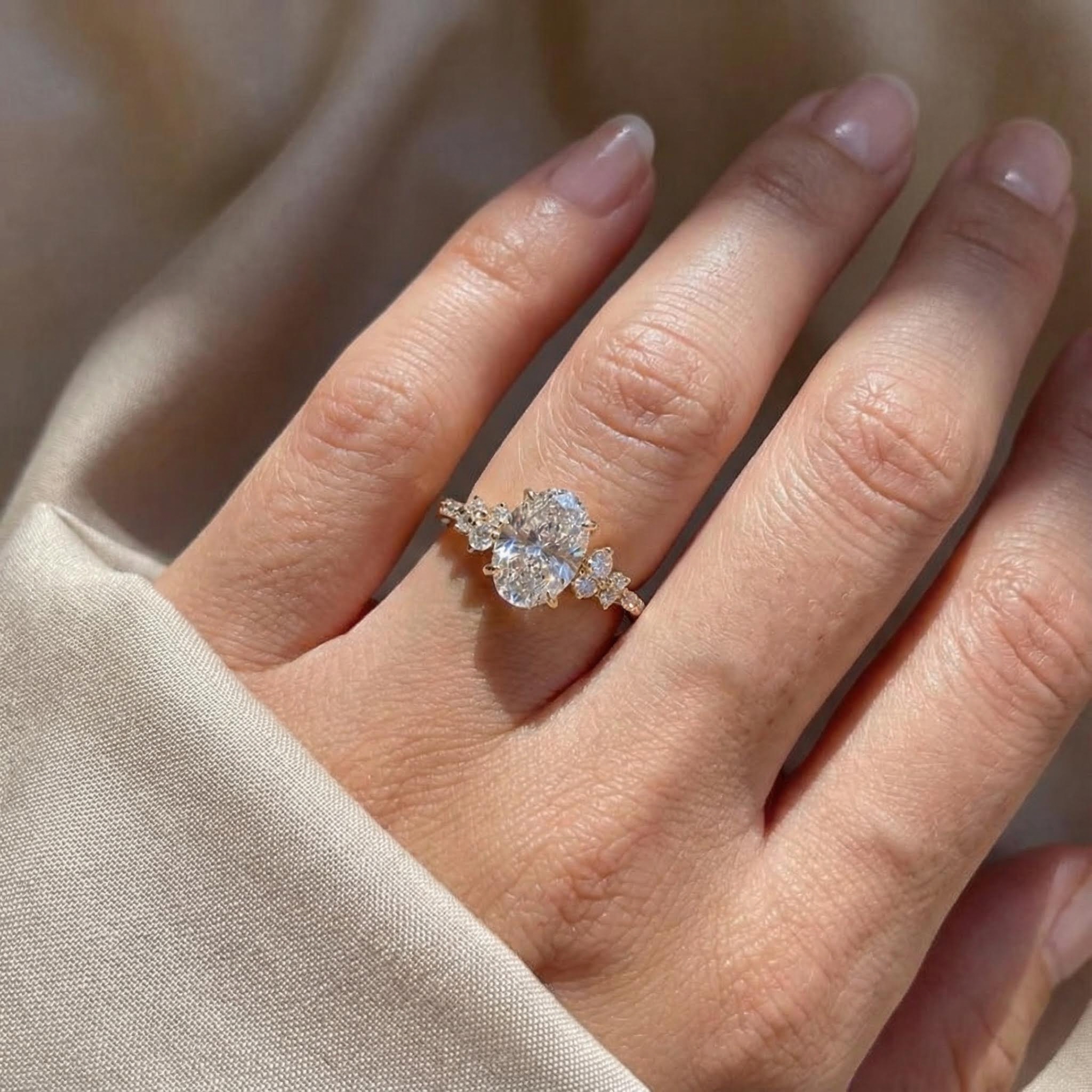 2.15ct. Tw. Oval Cut Vvs Moissanite Sparkling Engagement Ring Iced Out - Image 3