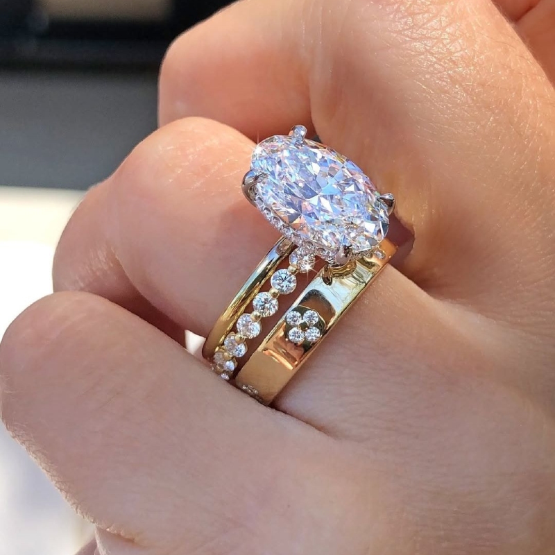 6.72ct Oval Cut Vvs Moissanite Pave Engagement Ring Set- 3pcs Iced Out