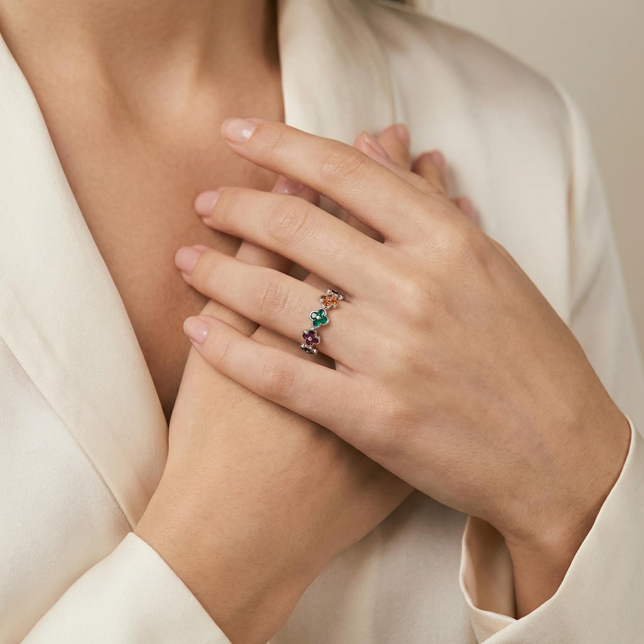 S925 Silver Colorful Four Leaf Clover Wedding Band With Street Luxury Shine - Image 3