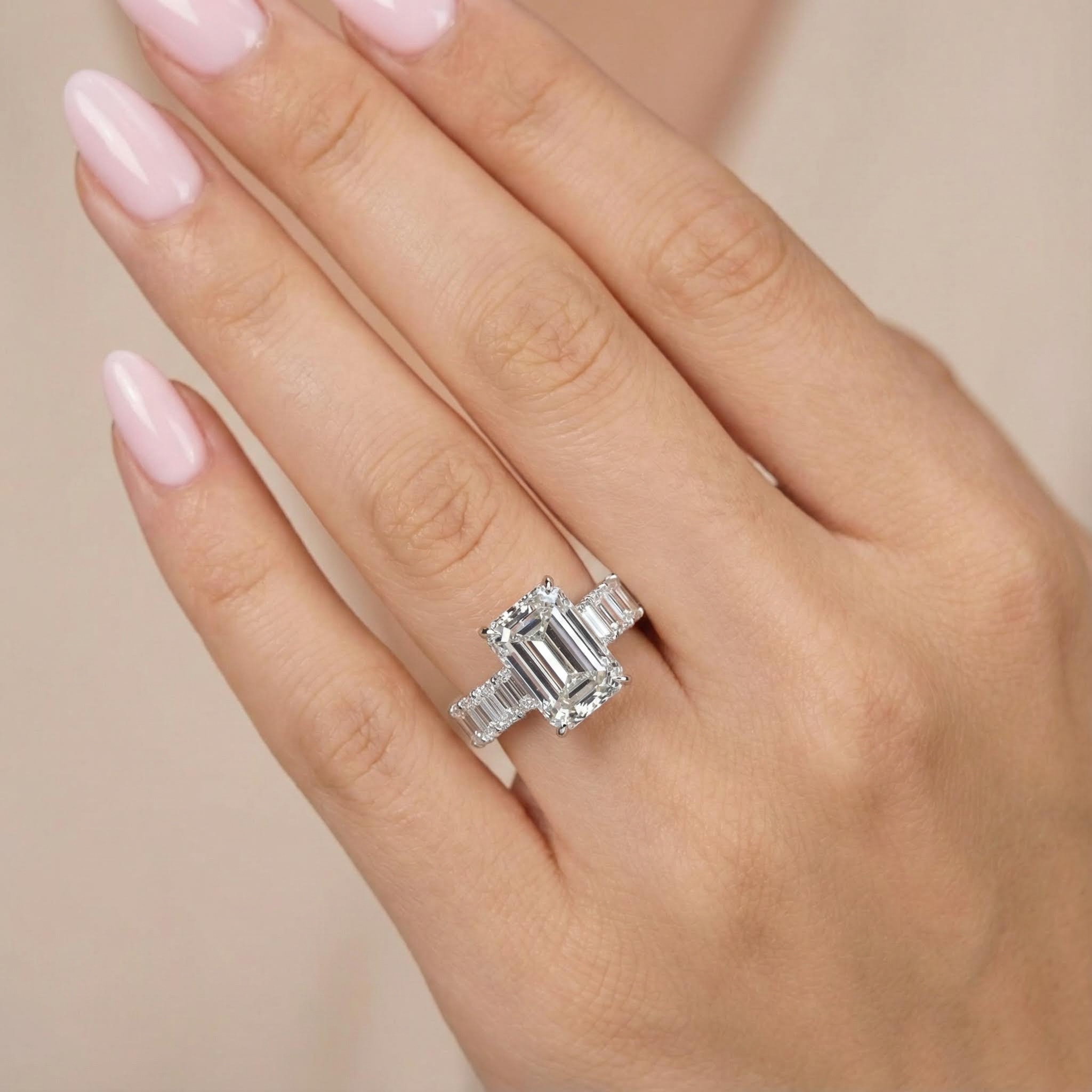 8.55ct Emerald Cut Vvs Moissanite Halo Engagement Ring Iced Out - Image 3