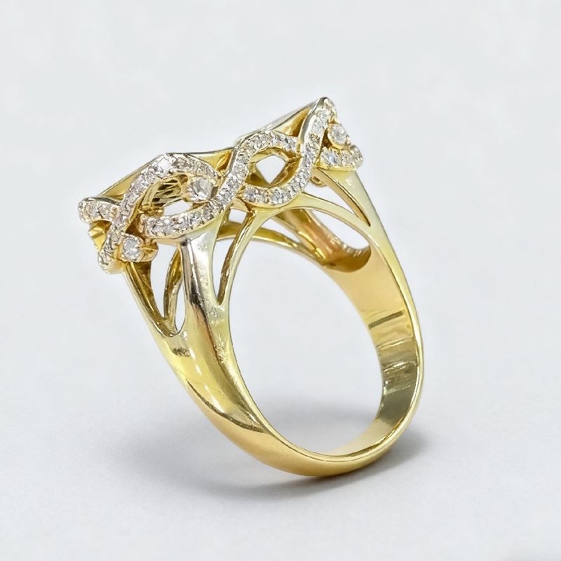 Princess Cut Vvs Moissanite Rectangular Pave Ring With Iced Out Shine - Image 5