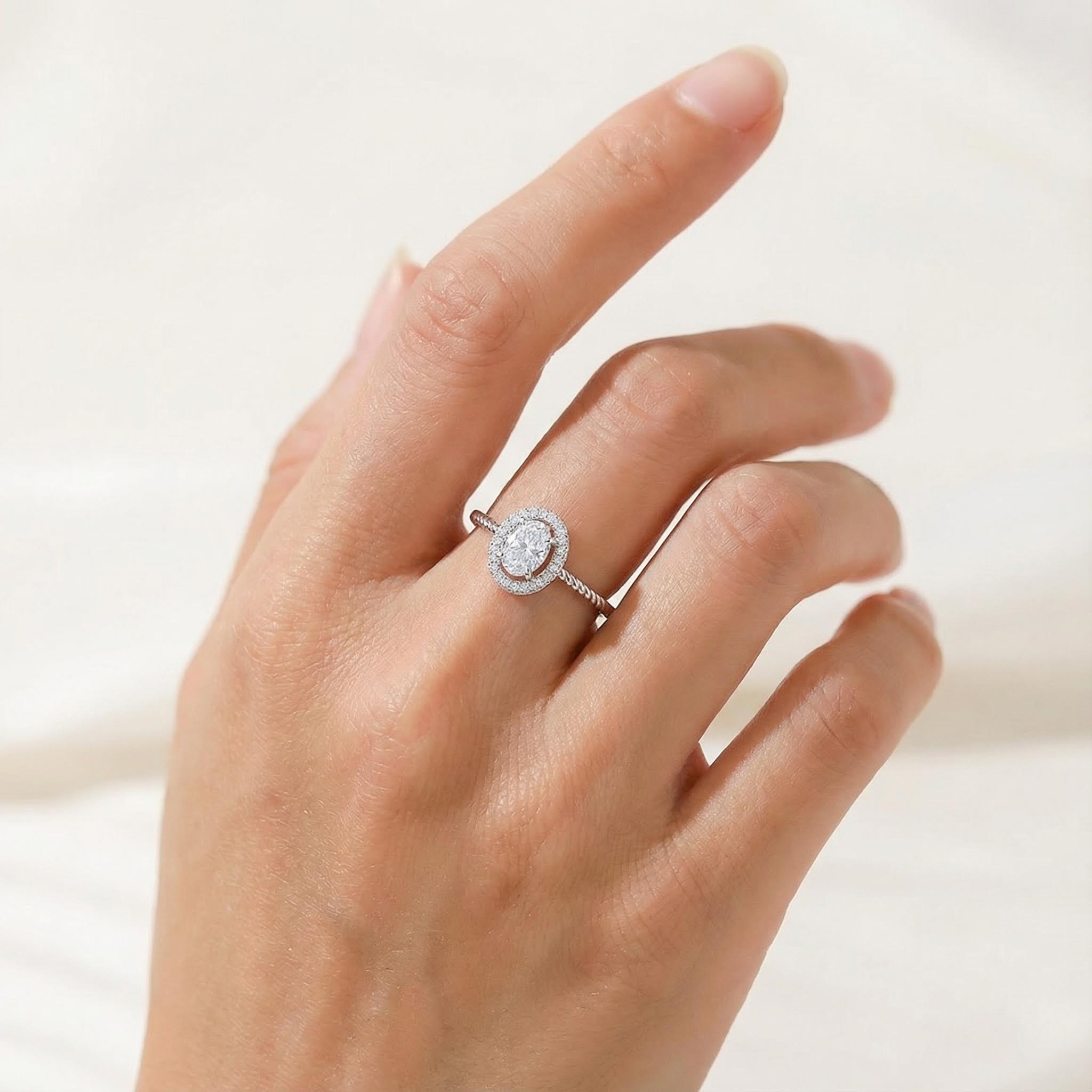 1ct Oval Cut Vvs Moissanite S925 Silver Halo Engagement Ring Iced Out - Image 5