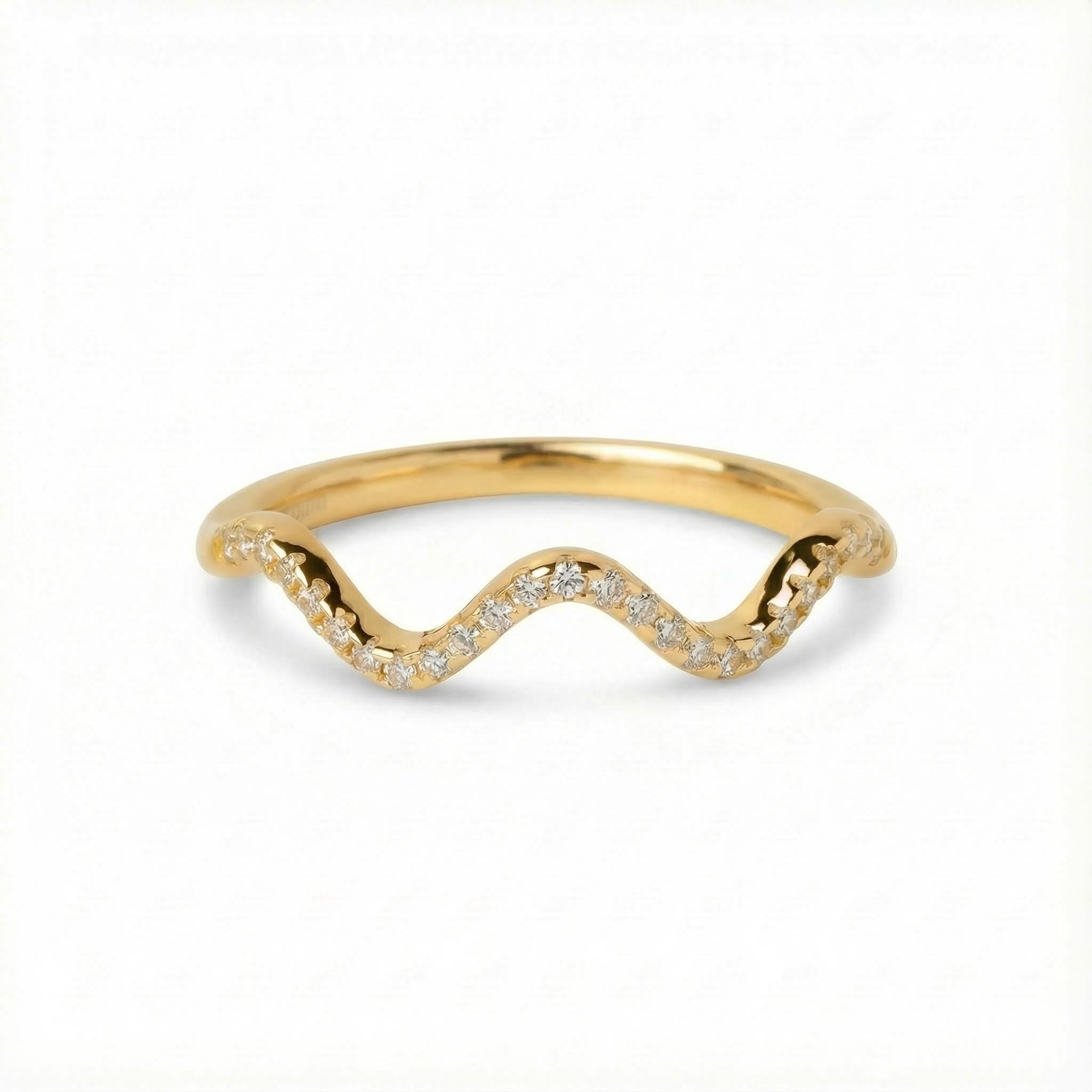 Round Cut Vvs Moissanite Wavy Wedding Band With Street Luxury Shine - Image 4