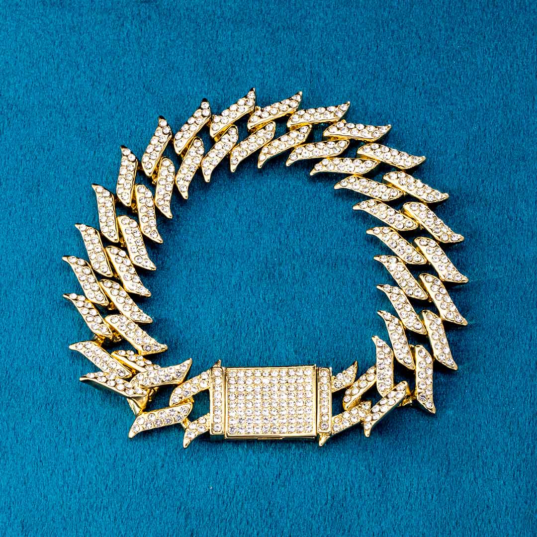18mm Iced Out Spiked Cuban Bracelet In Gold With Street Luxury Shine - Image 5